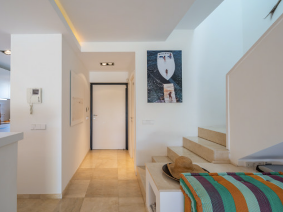 Nueva Andalucía -3B Townhouse -Gated Community-Near School