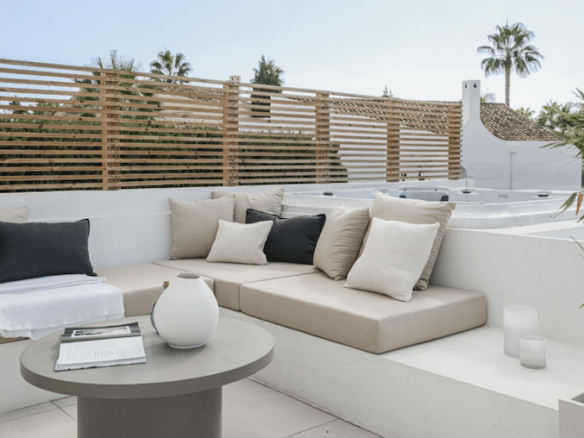Nueva Andalucia – Modern 4B Villa – Turn Key Ready