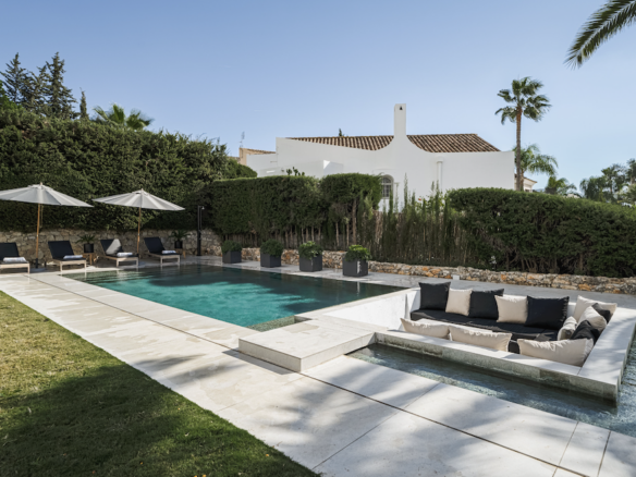 Nueva Andalucia – Modern 4B Villa – Turn Key Ready