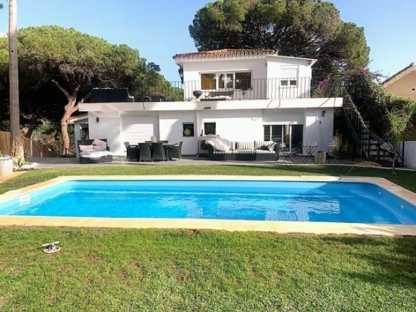 Marbella East – 5B Villa – Bargain