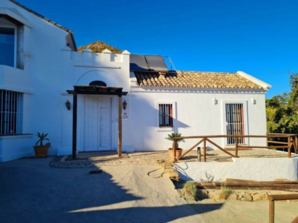 Bargain – Marbella Hillside – Private 3B Villa – Sea Views