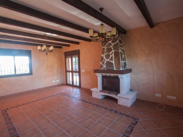 Estepona – 6B Rustic Villa – Large Plot