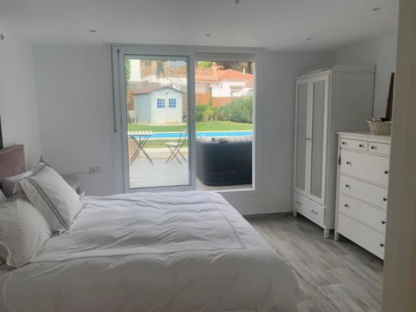 Marbella East – 5B Villa – Bargain