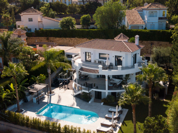 La Quinta – Modern 5B Villa  – Sea Views