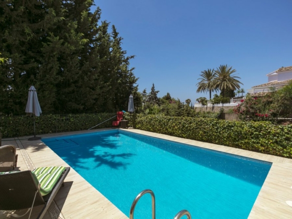 Marbella East – 3B Villa to reform