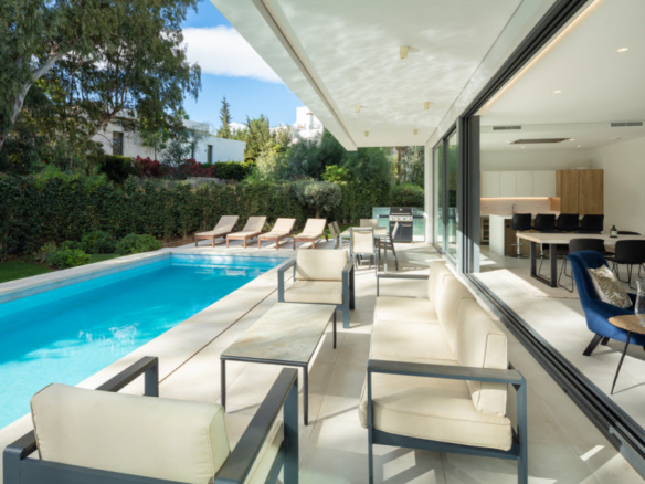 New Golden Mile – New Modern 5B Villa