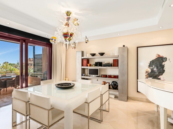 For Sale – Puerto Banus – Duplex Penthouse in Malibu – 1st Line Beach