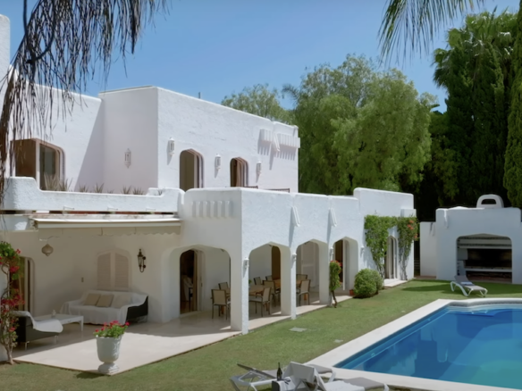 Puerto Banus – Andalucia Mansion + Guest House.Build 3 New villas