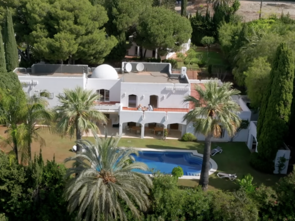 Puerto Banus – Andalucia Mansion + Guest House.Build 3 New villas