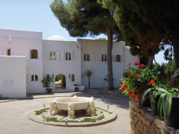 Puerto Banus – Andalucia Mansion + Guest House.Build 3 New villas