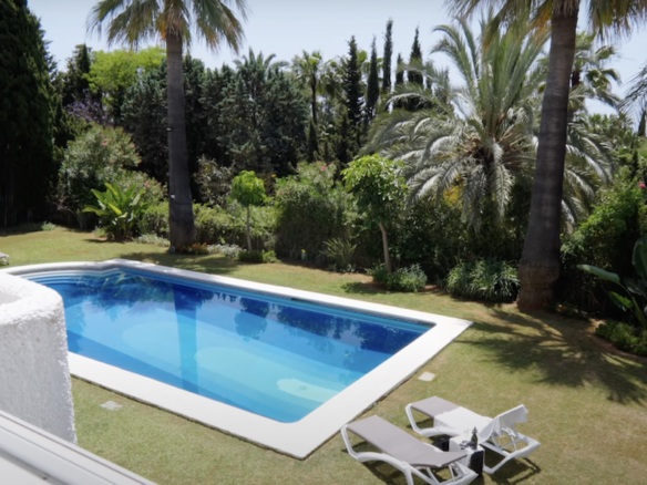 Puerto Banus – Andalucia Mansion + Guest House.Build 3 New villas