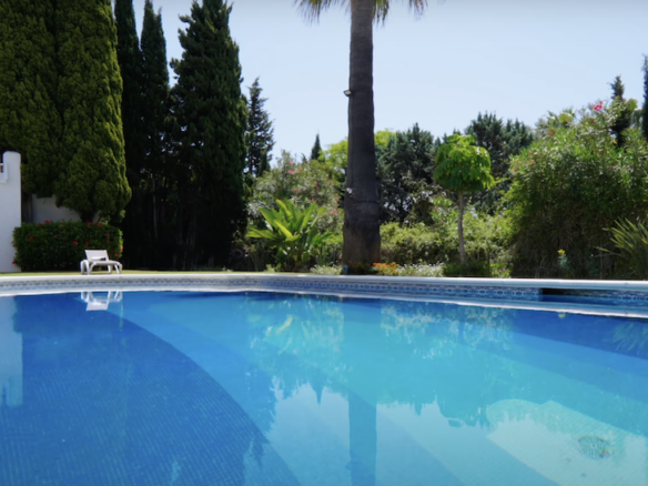 Puerto Banus – Andalucia Mansion + Guest House.Build 3 New villas