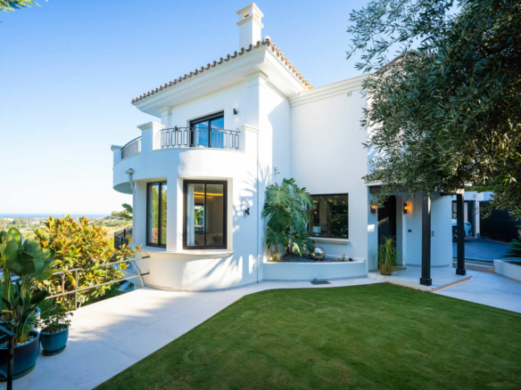 La Quinta – Modern 5B Villa  – Sea Views