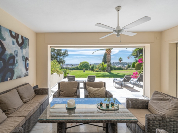 Nueva Andalucia  –  4B Townhouse – Panoramic Views -Paddle/Tennis