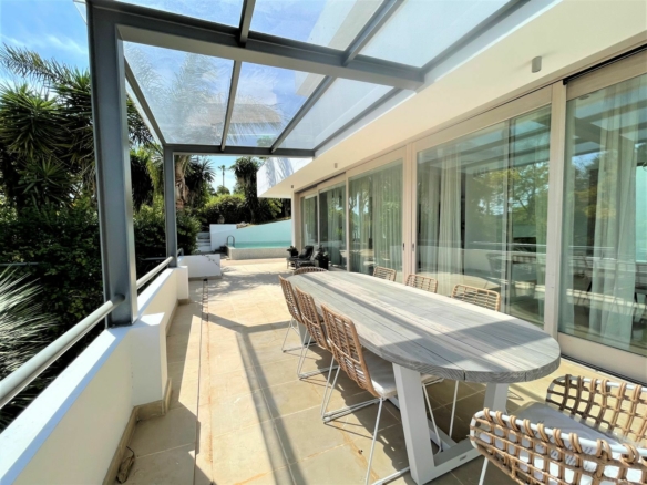 Sotogrande – Modern 6B Villa – Reformed 2022