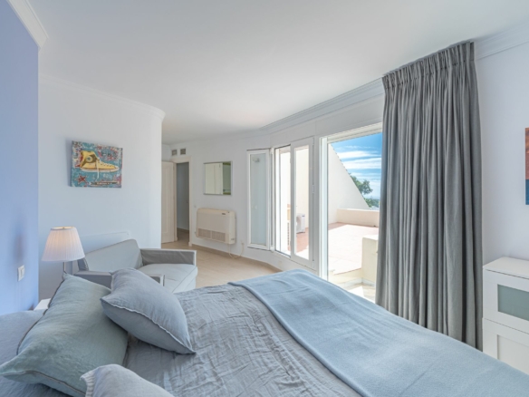 Nueva Andalucia  –  4B Townhouse – Panoramic Views -Paddle/Tennis