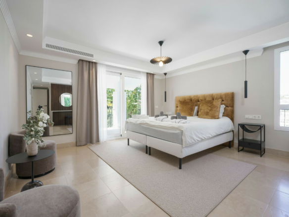 Benahavis – 7B Luxury villa – Paddle Court -Gated