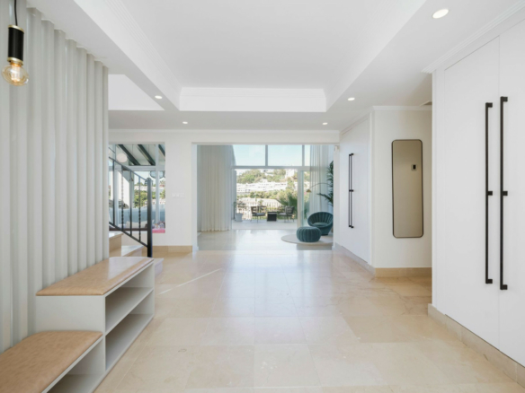 Benahavis – 7B Luxury villa – Paddle Court -Gated