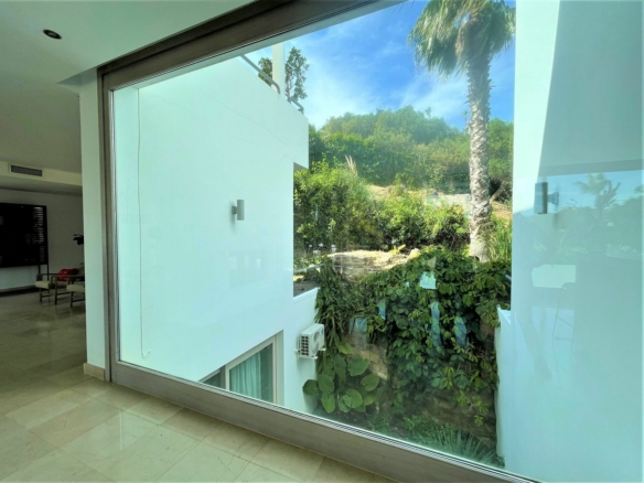 Sotogrande – Modern 6B Villa – Reformed 2022
