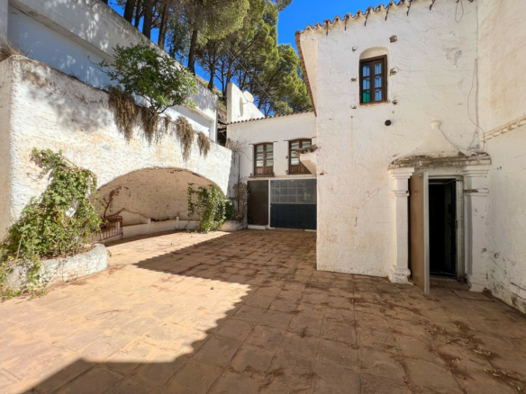 Bank repo – Mijas – 10 Bed Finca – Sea Views