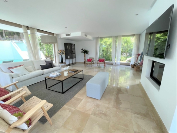 Sotogrande – Modern 6B Villa – Reformed 2022