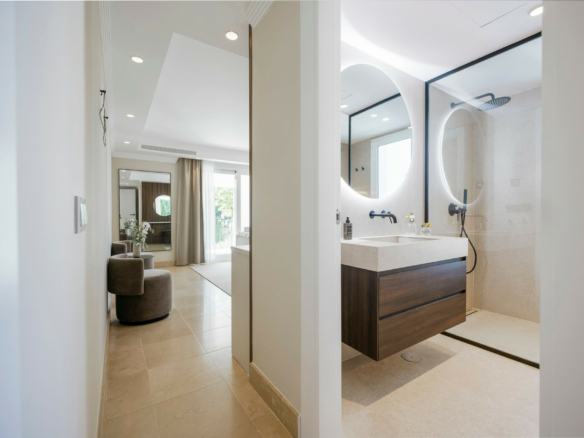 Benahavis – 7B Luxury villa – Paddle Court -Gated