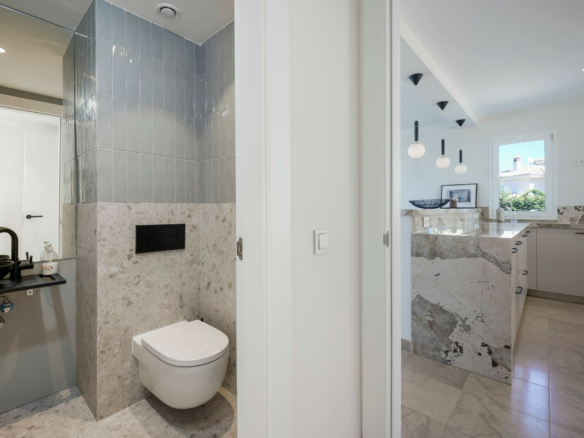 Benahavis – 7B Luxury villa – Paddle Court -Gated