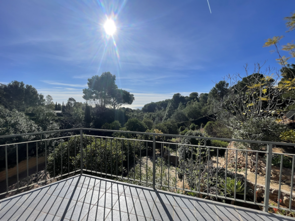 Mijas – Villa  -Sea Views – Plot with 3000m2   (build +2 houses)