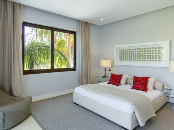 La Zagaleta – 5B Modern villa –  Golf views