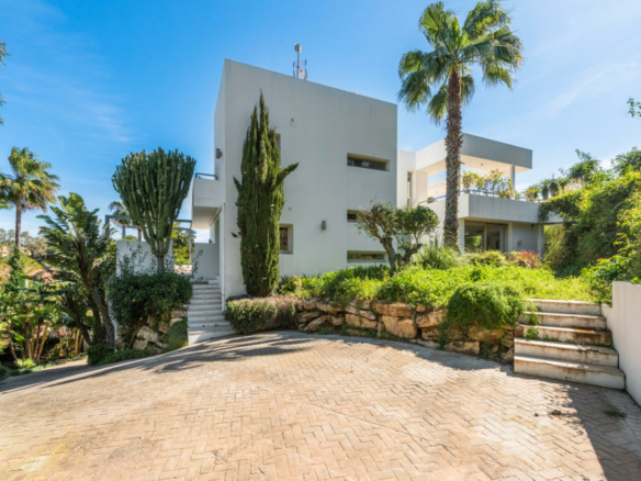 Sotogrande – Modern 6B Villa – Reformed 2022