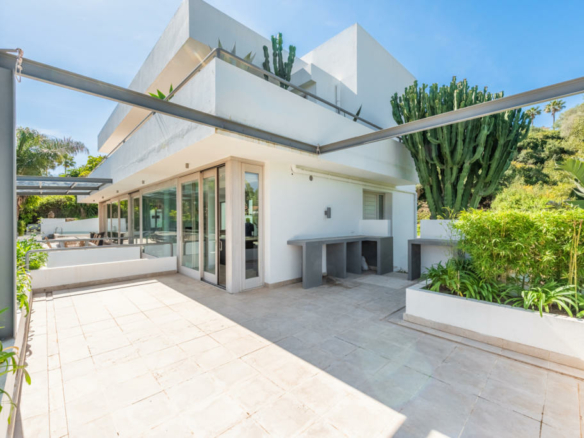 Sotogrande – Modern 6B Villa – Reformed 2022