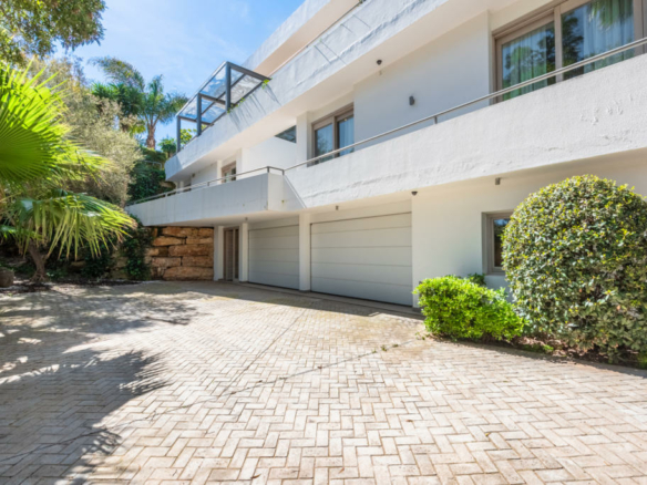 Sotogrande – Modern 6B Villa – Reformed 2022