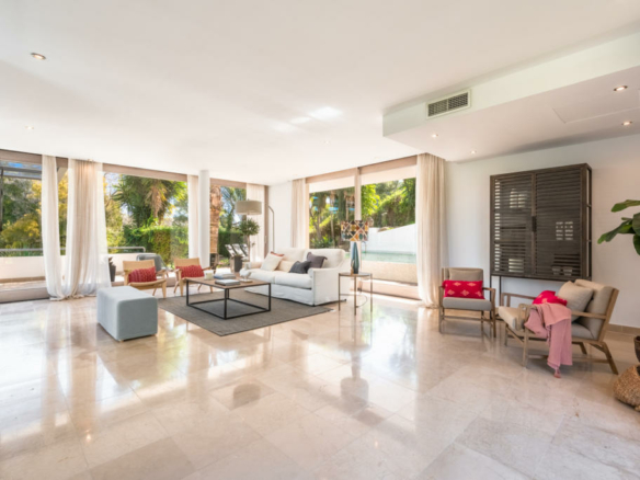 Sotogrande – Modern 6B Villa – Reformed 2022