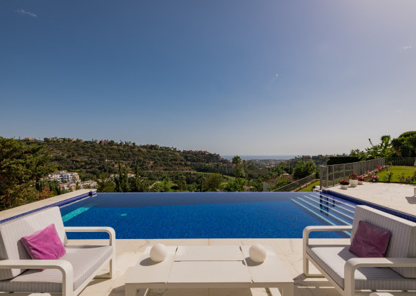 Benahavis –  4B Modern Villa  – Panoramic Views