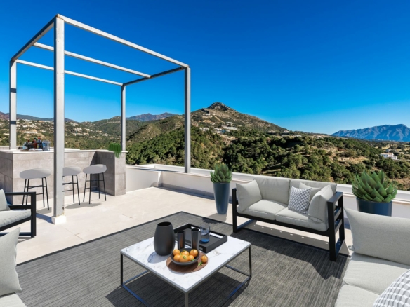 Monte Mayor – 5B Modern villa -Gated – Panoramic Views