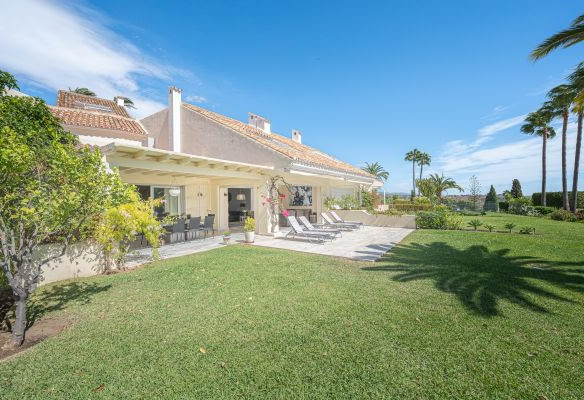 Nueva Andalucia  –  4B Townhouse – Panoramic Views -Paddle/Tennis