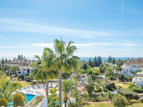 Golden Mile – 4B Penthouse – Sea views -Gated