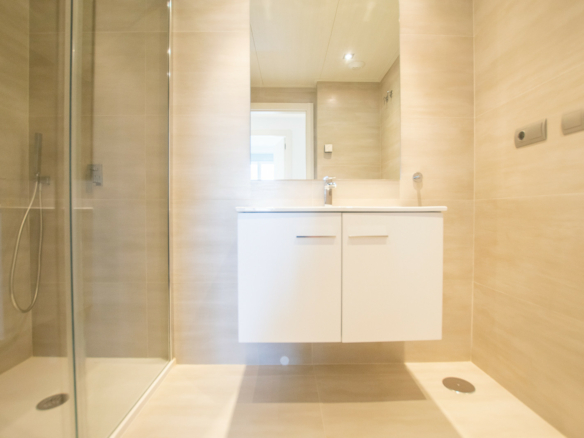 San Pedro -3B Apartment – Central -South facing