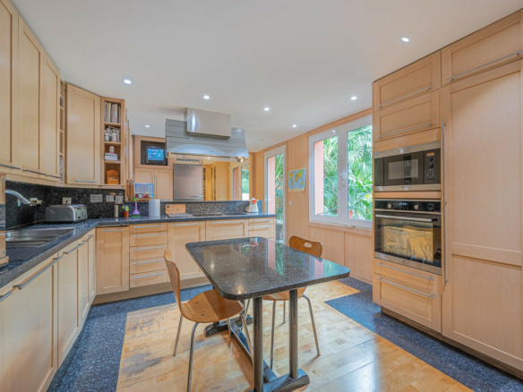 Golden Mile – Villa to Reform – Sea Views