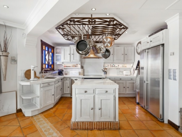 Nueva Andalucia – 3B Corner Townhouse  – West facing