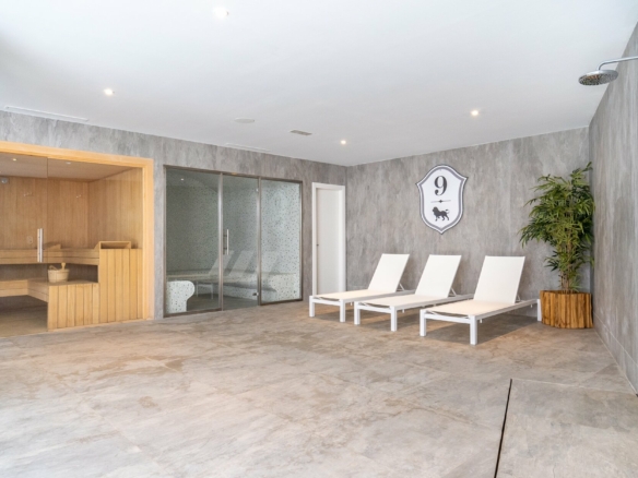 Nueva Andalucia – 3B Apt. – Sea Views  – Gated -Gym