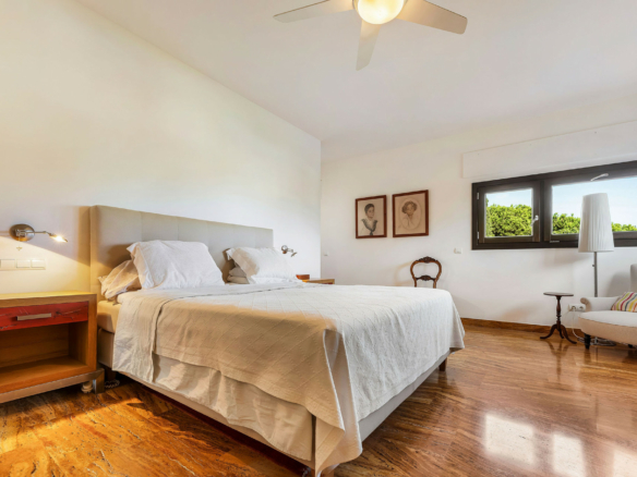 Nueva Andalucia  – 4B Modern villa – Central