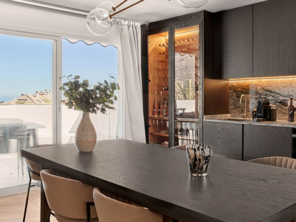 Nueva Andalucia – Nice 3B Penthouse – East facing