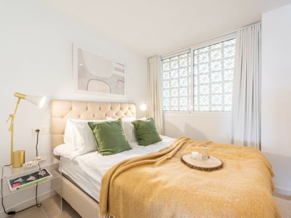 Nueva Andalucia – Reformed 3B Penthouse – Sea Views