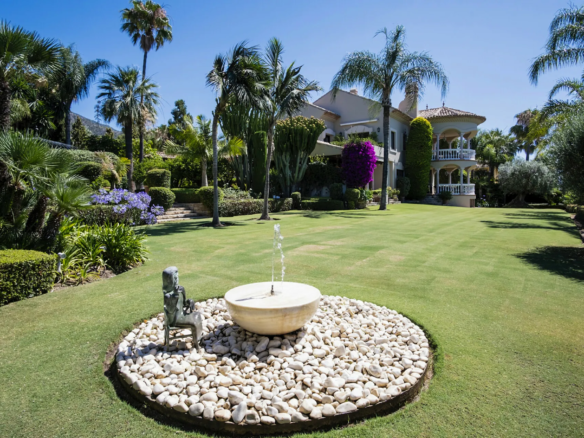 Sierra Blanca – Luxury Villa – Sea Views -3493m2 Plot
