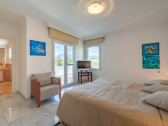 Golden Mile – 4B Penthouse – Sea views -Gated