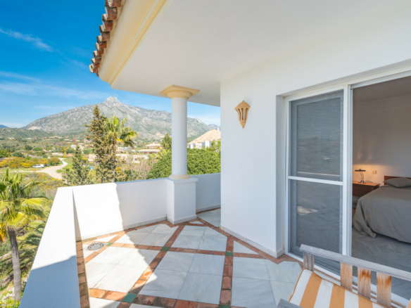 Golden Mile – 4B Penthouse – Sea views -Gated