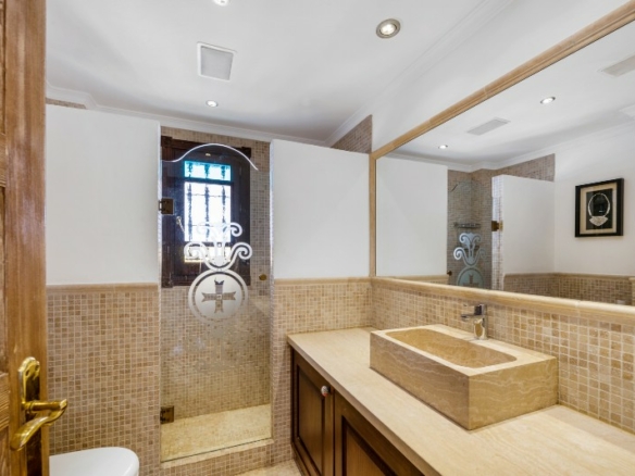 Nueva Andalucia – 3B Corner Townhouse  – West facing