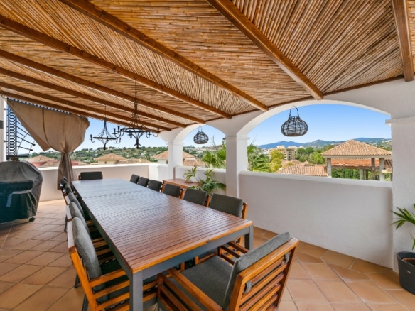 Nueva Andalucia – 3B Corner Townhouse  – West facing