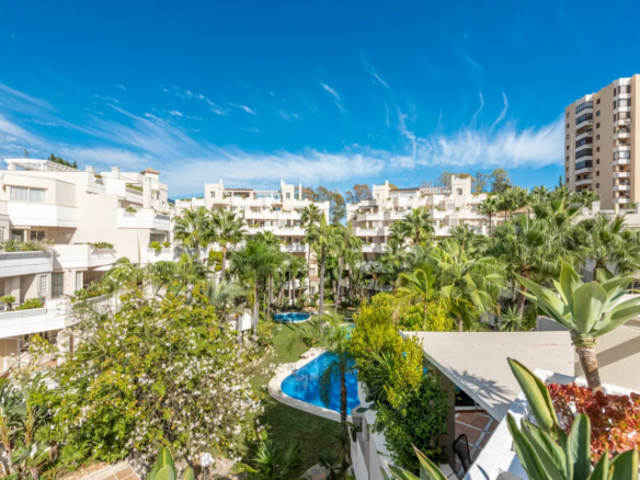 Nueva Andalucia – 2B Penthouse – Central – Key ready